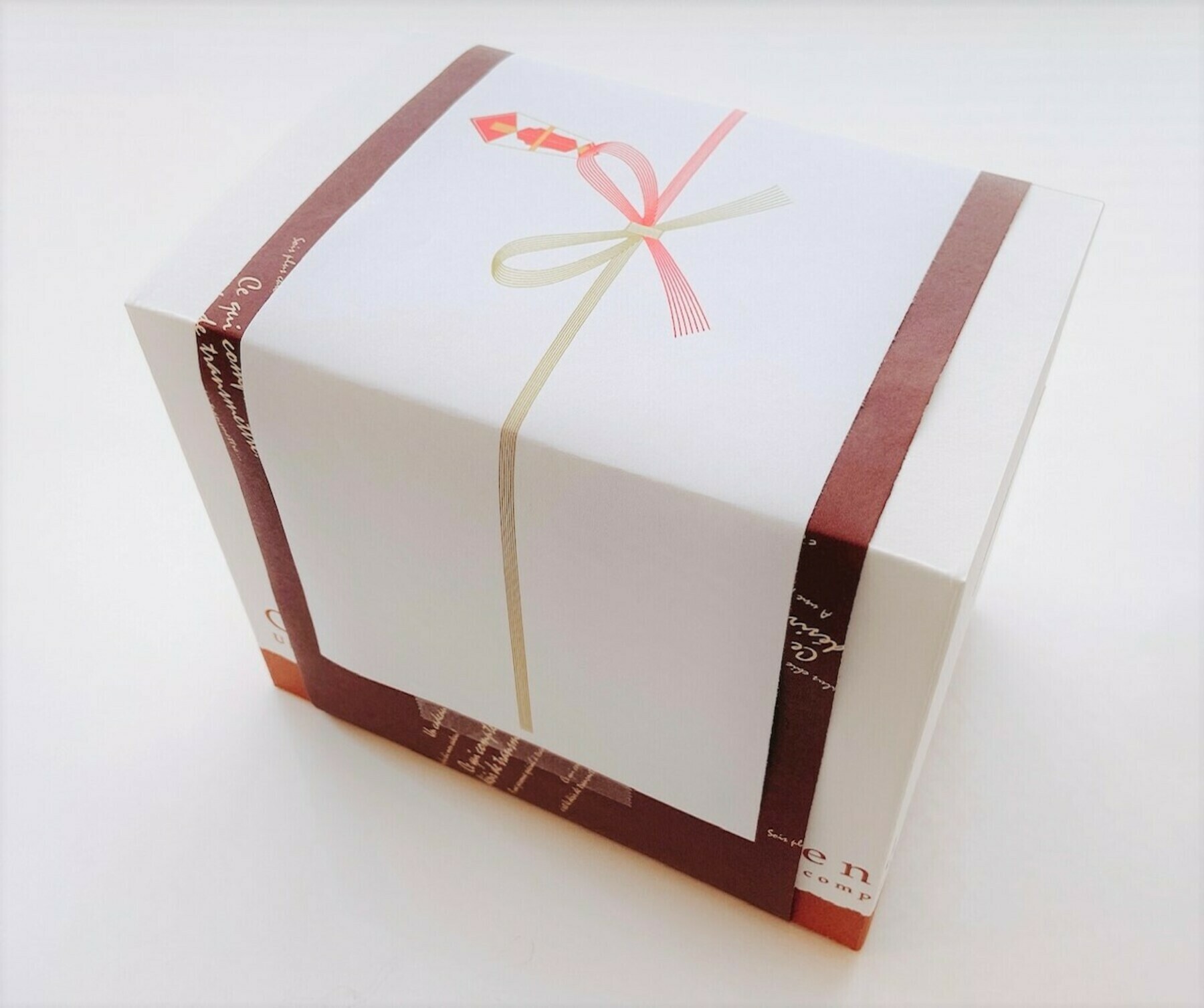 【最終値下げ♡新品未開封】aromantic×tasty cafe 6点セット 限定メイクアップキット】トーン ホリデー スイーツ ボックス