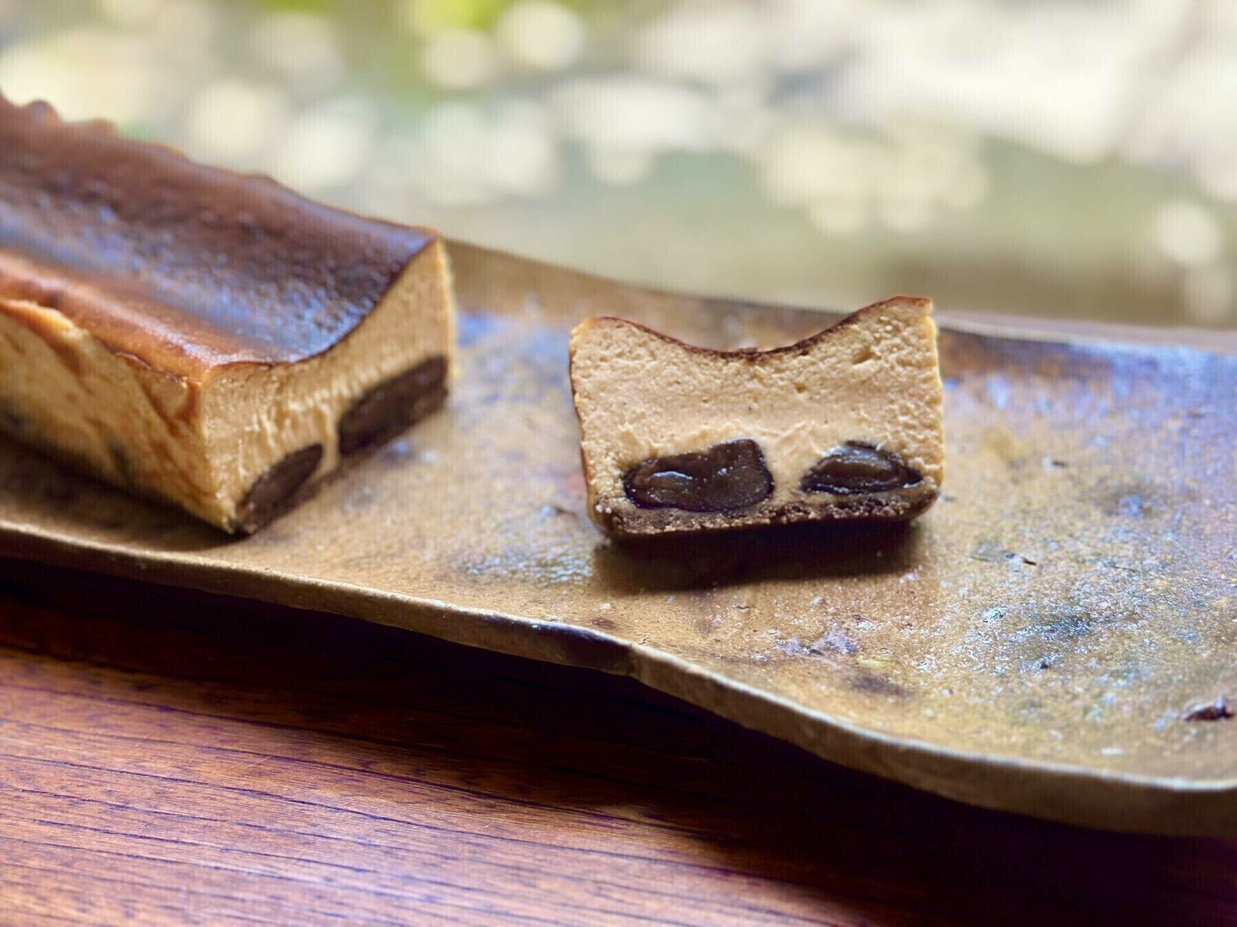 セットでお付けできる、チーズケーキ「おたふく雪酛（ゆきもと）」です 