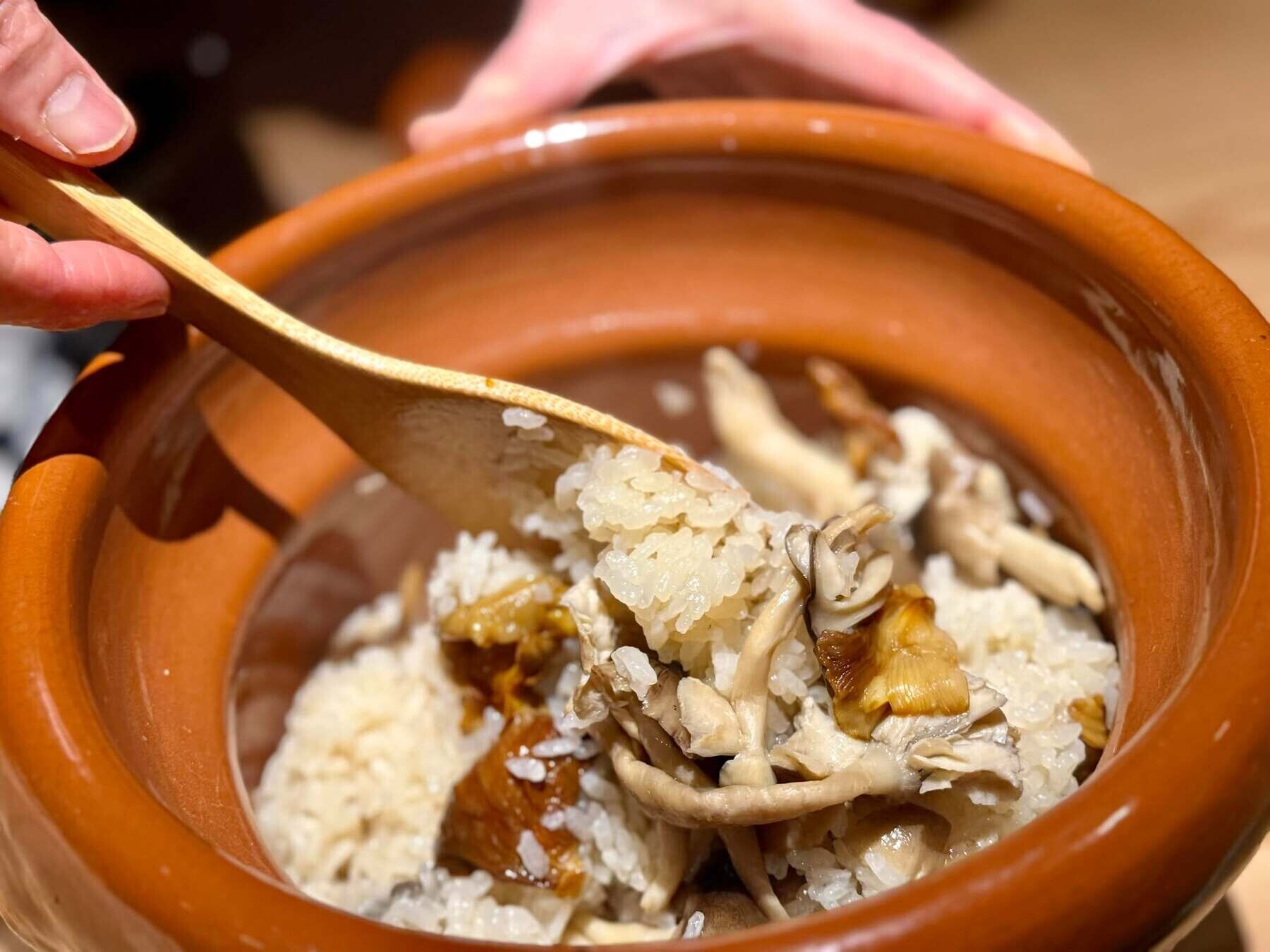 セットでお付けできる、「信州天然きのこの炊き込みご飯」です