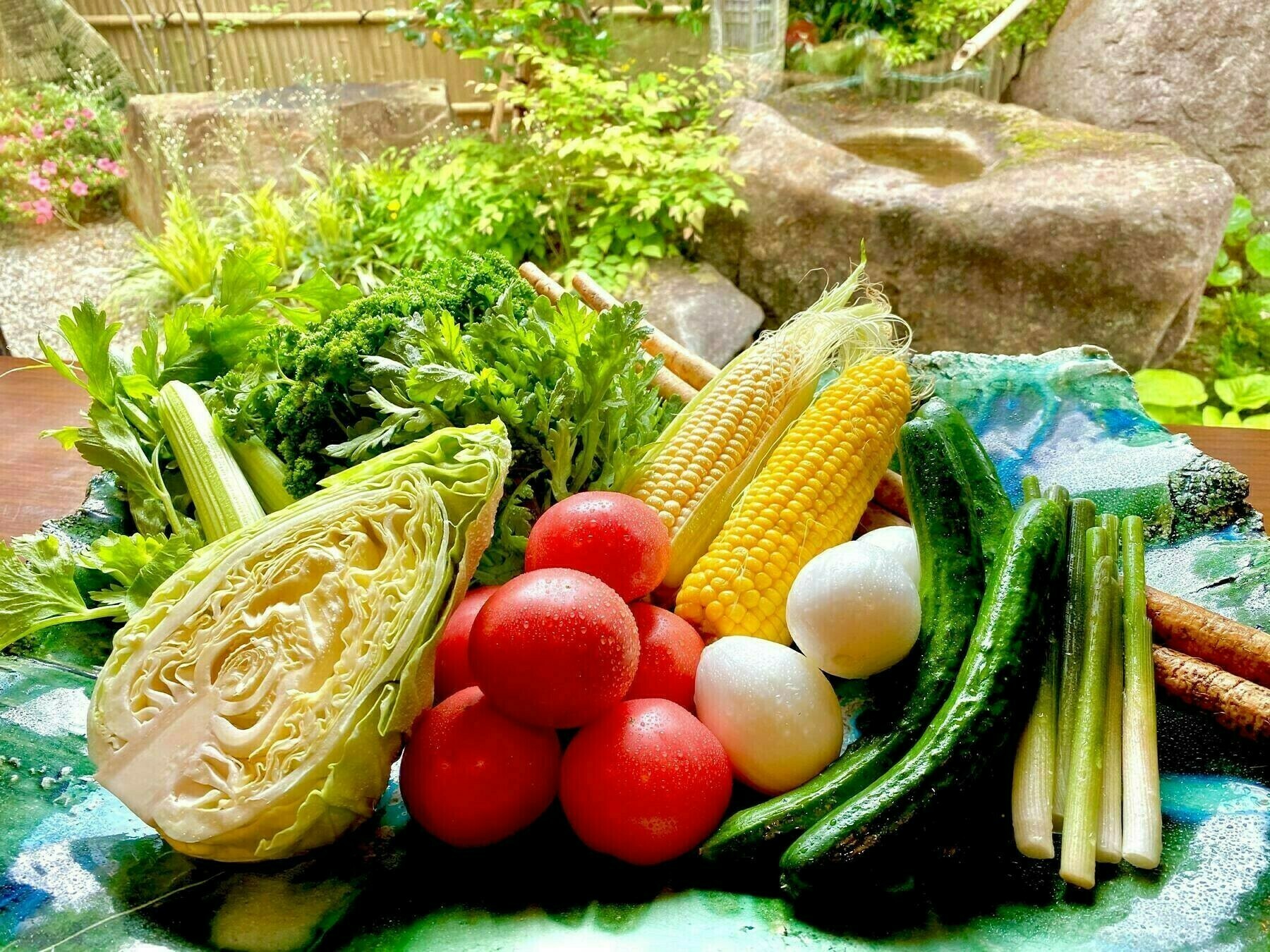 ※写真はイメージです。付属の野菜は、天候・収穫量により変更になる場合がございます。